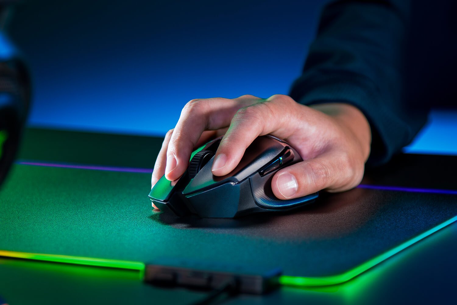 Razer Basilisk X HyperSpeed Wireless Gaming Mouse - Image 4