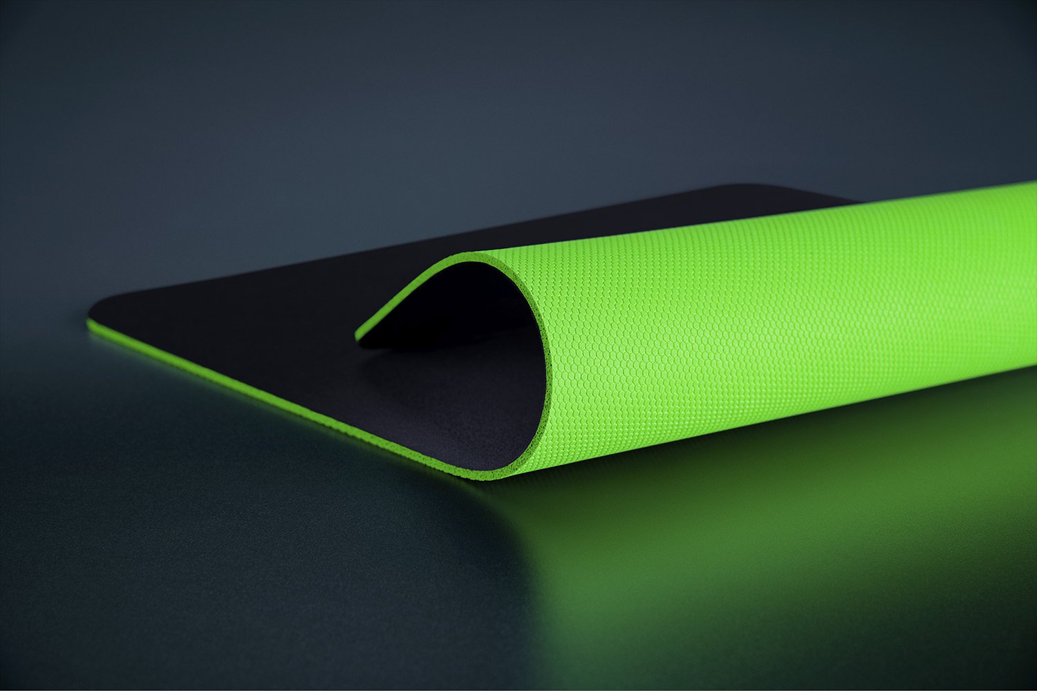 Razer Gigantus V2 Soft Gaming Mouse Mat – 3XL - Image 4